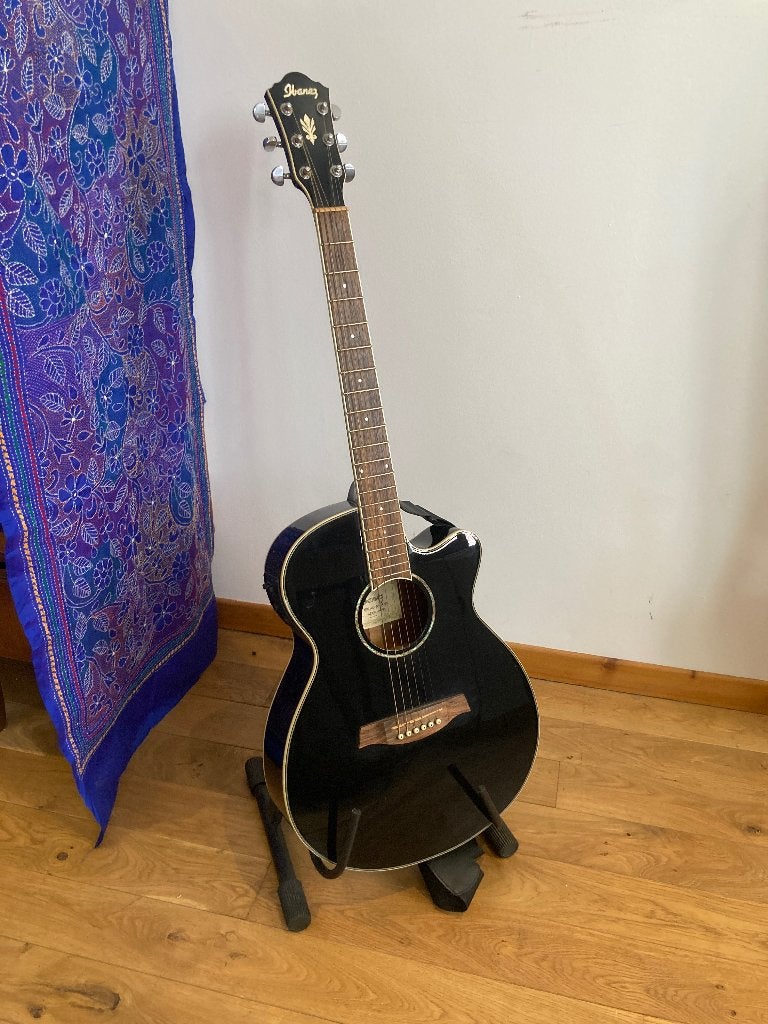 Guitare électro-acoustique IBANEZ, Enlèvement, Utilisé, Autres types, Avec valise