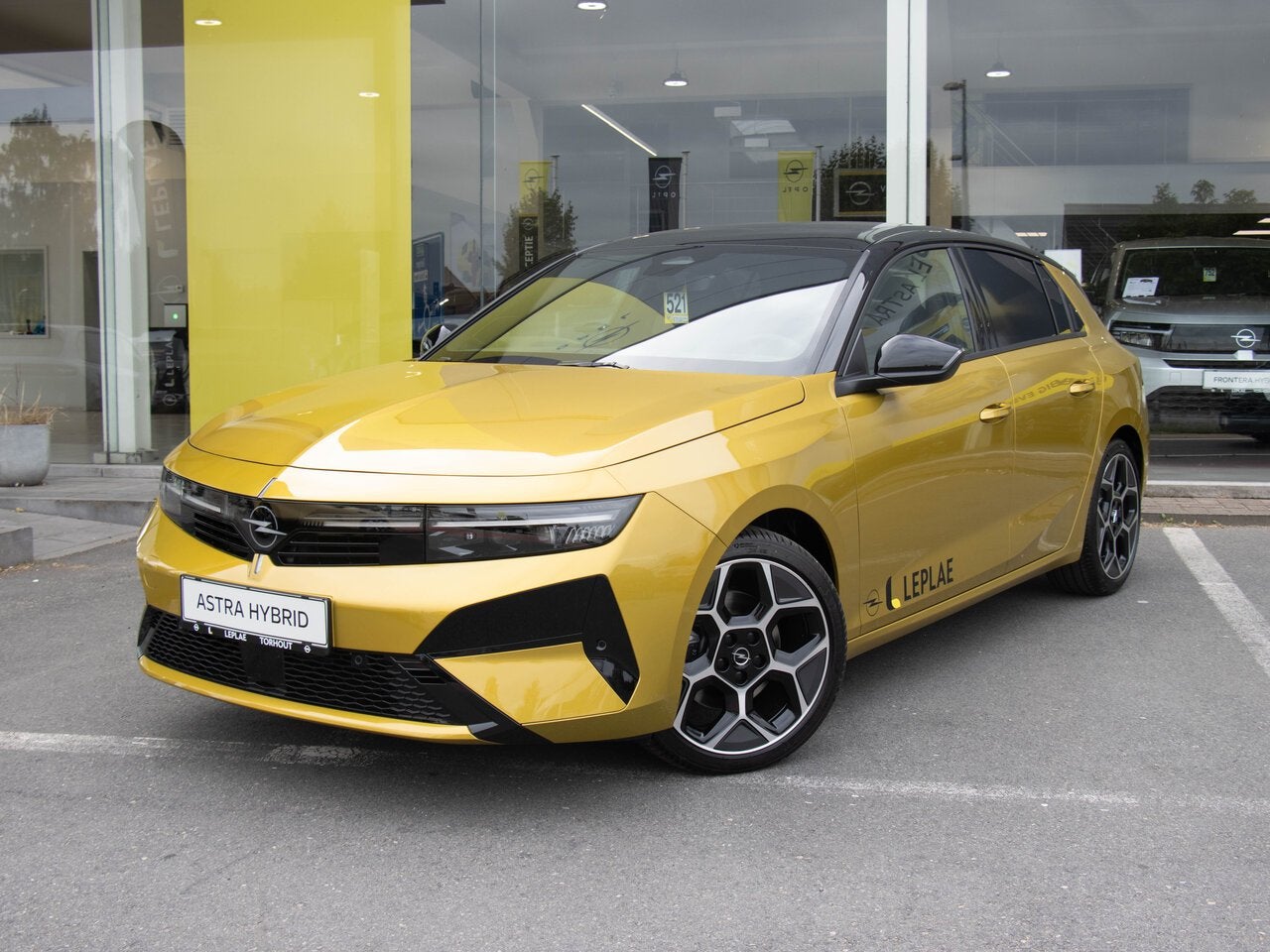Opel Astra ULTIMATE 1.2T HYBRID |PANODAK|HUD|CAMERA, Parkeersensor, 0 kg, Bedrijf, 5 deurs