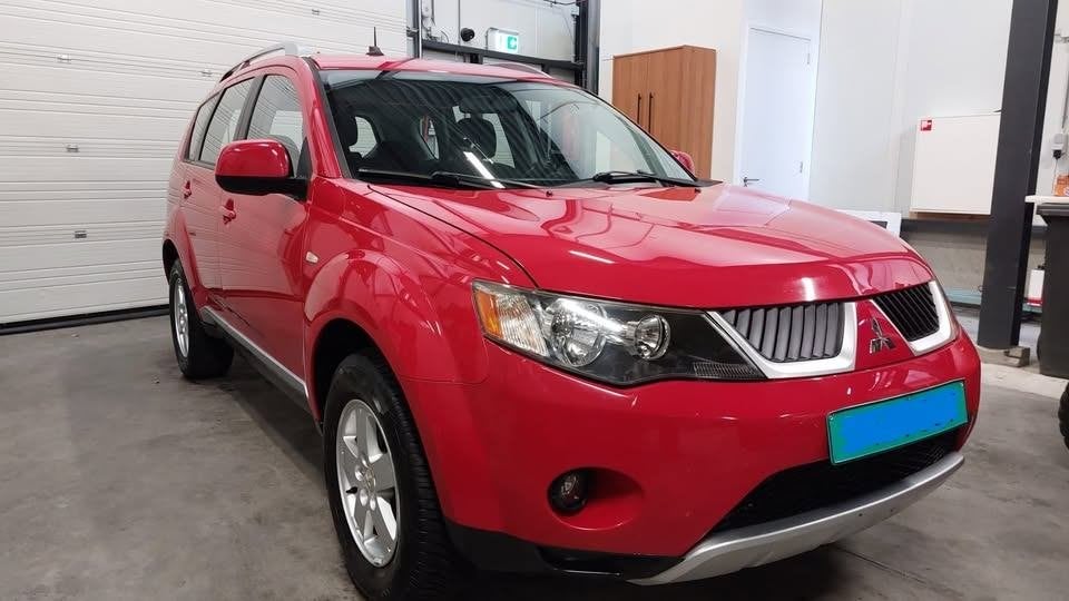 Mitsubishi Outlander 4x4 ,Airco, Auto's, Outlander, Zwart, 4 cilinders, Leder en Stof