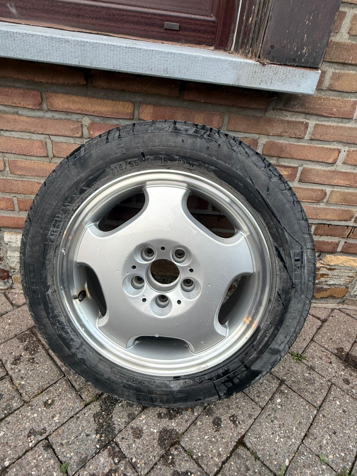 Reserve wiel thuiskomertje mercedes benz, Ophalen, Zo goed als nieuw