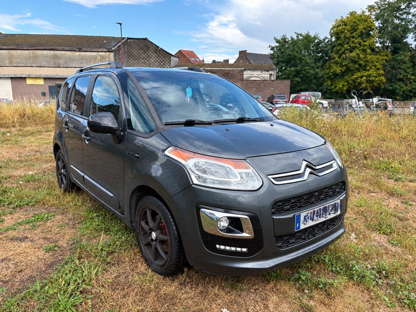 CITROËN C3 PICASSO 1.2 ESSENCE 110 CH – EURO 6B, Argent ou Gris, Euro 6, Boîte manuelle, Noir