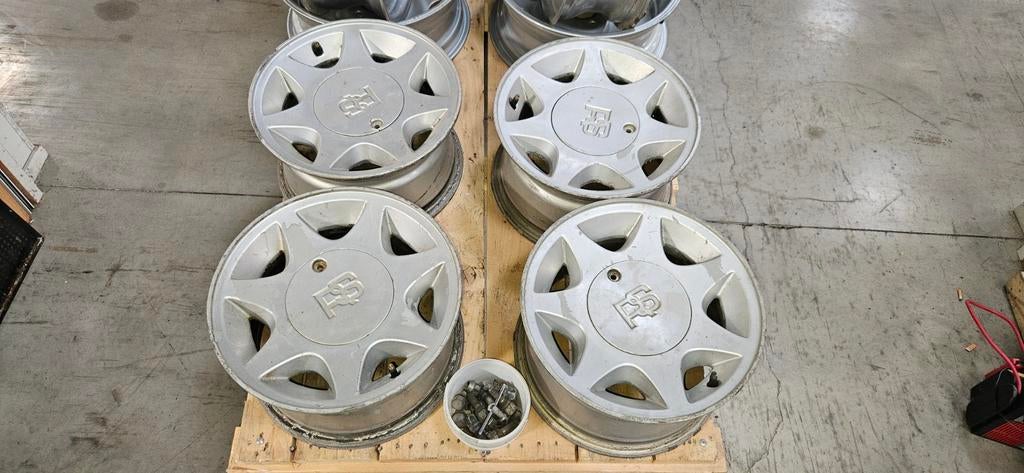 Set holle rs velgen ford 13 inch, Ophalen