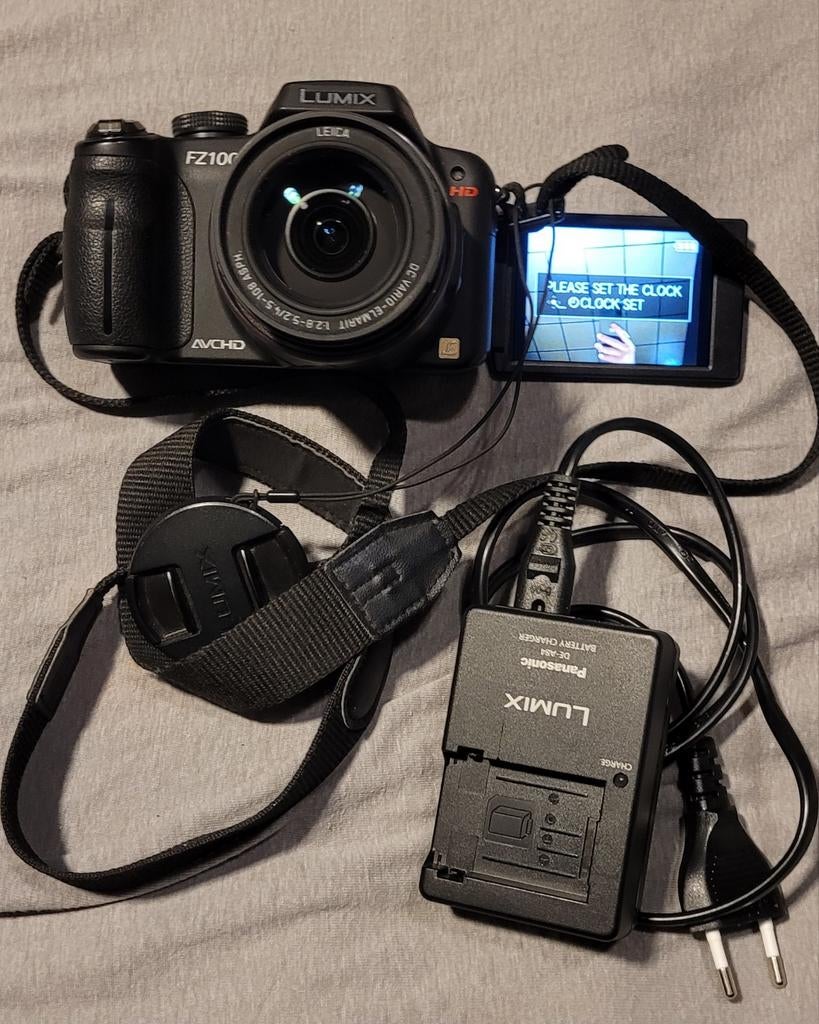 Panasonic Lumix dmc fz100, Enlèvement ou Envoi, Autres Marques, 12 Mégapixel, Comme neuf