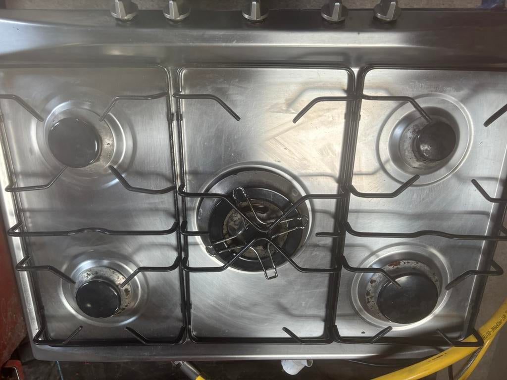 Taque au gaz Smeg, Ophalen, Zo goed als nieuw, Gas, 5 kookzones of meer