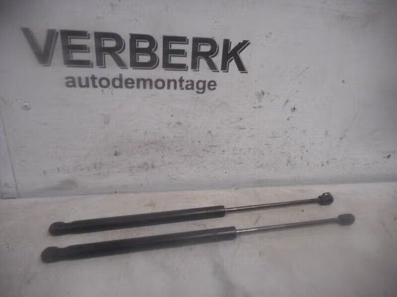 GASDRUKVEERSET ACHTER Ford Focus 2 (4m51-a406a10-ab), Enlèvement ou Envoi, Henry-Ford-Straße 1 50735 Köln, DE, Ford-Werke GmbH