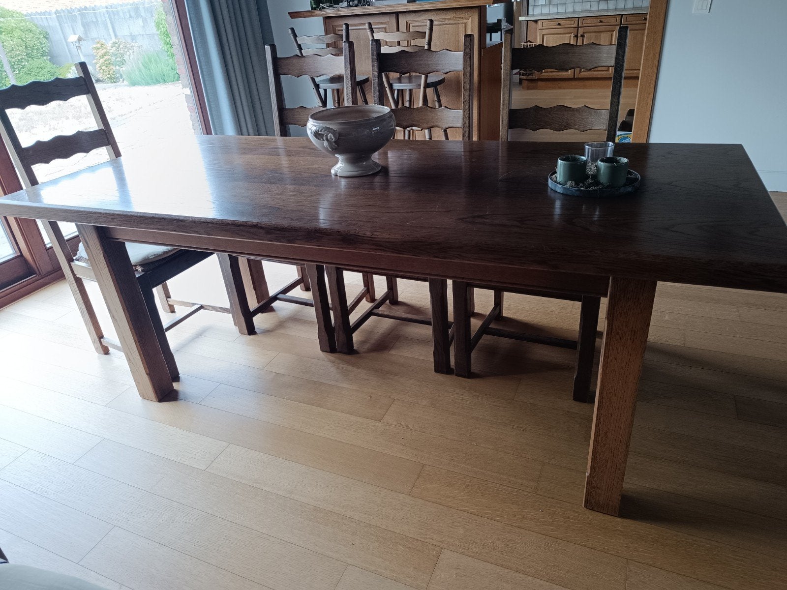keukentafel en bijhorende stoel (GRATIS), Huis en Inrichting, Ophalen