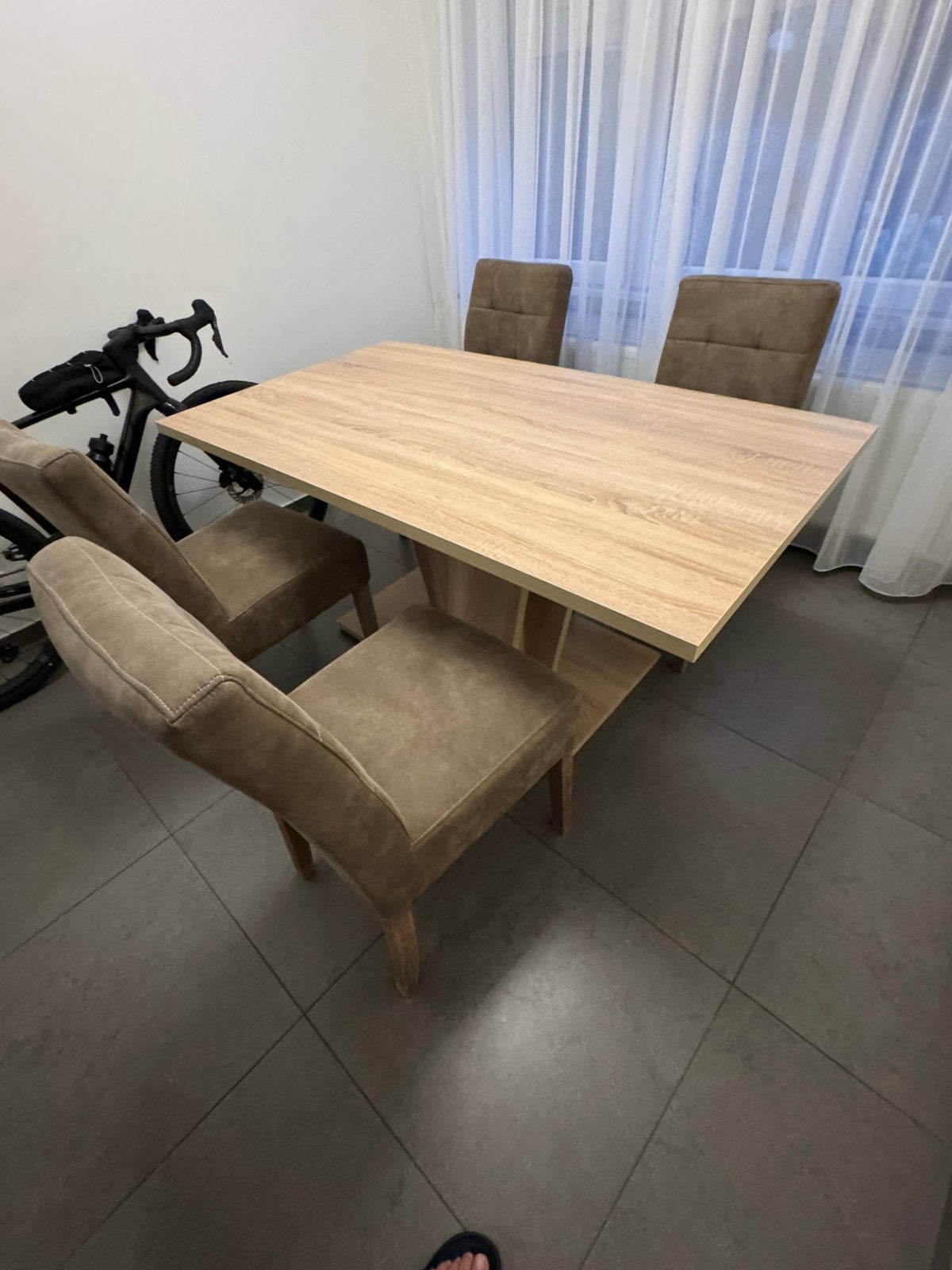 Tafel met 4 stoelen, Huis en Inrichting, Ophalen, 50 tot 100 cm, Zo goed als nieuw, 150 tot 200 cm