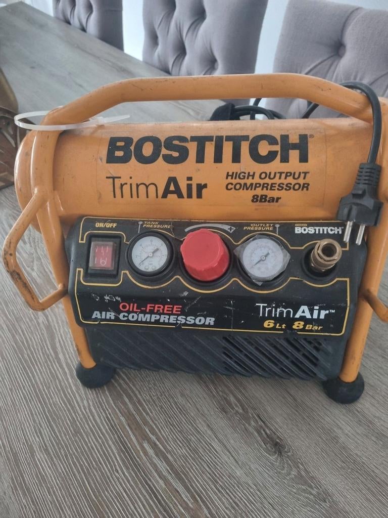 Bostitch compressor, Enlèvement