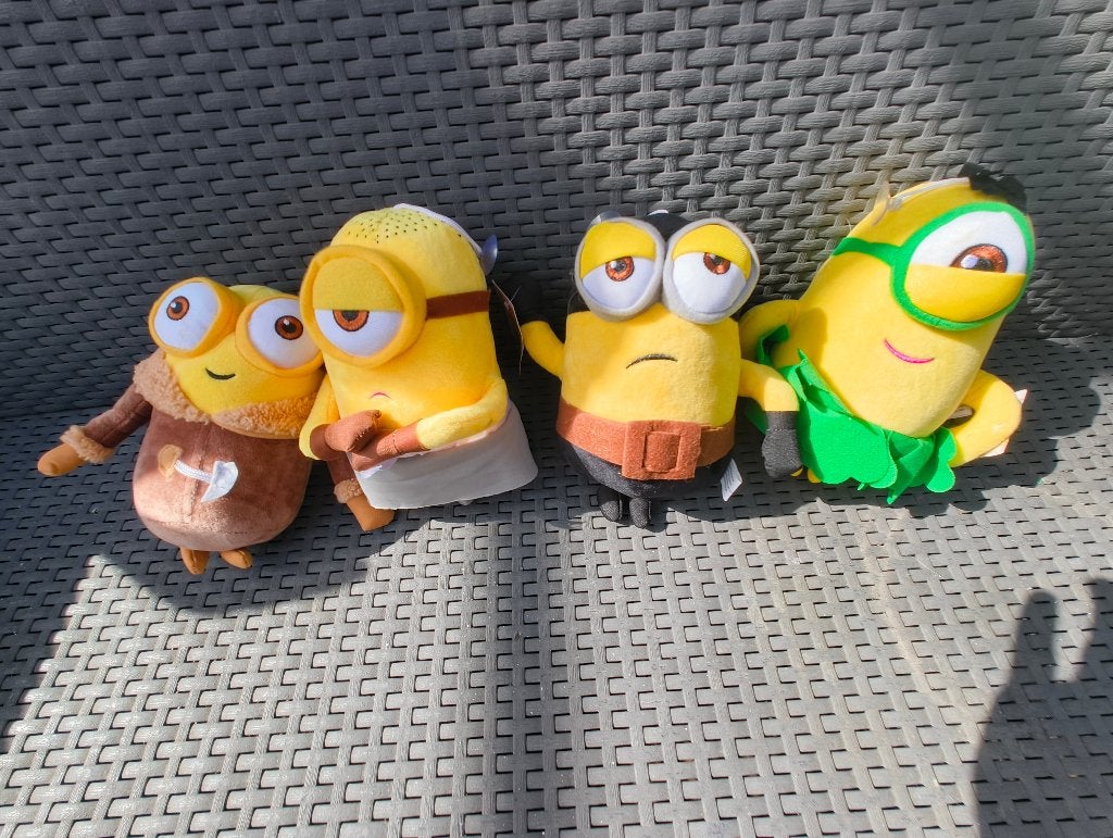 Lot de jouets minions de +-22 cm de haut, Enlèvement, Neuf
