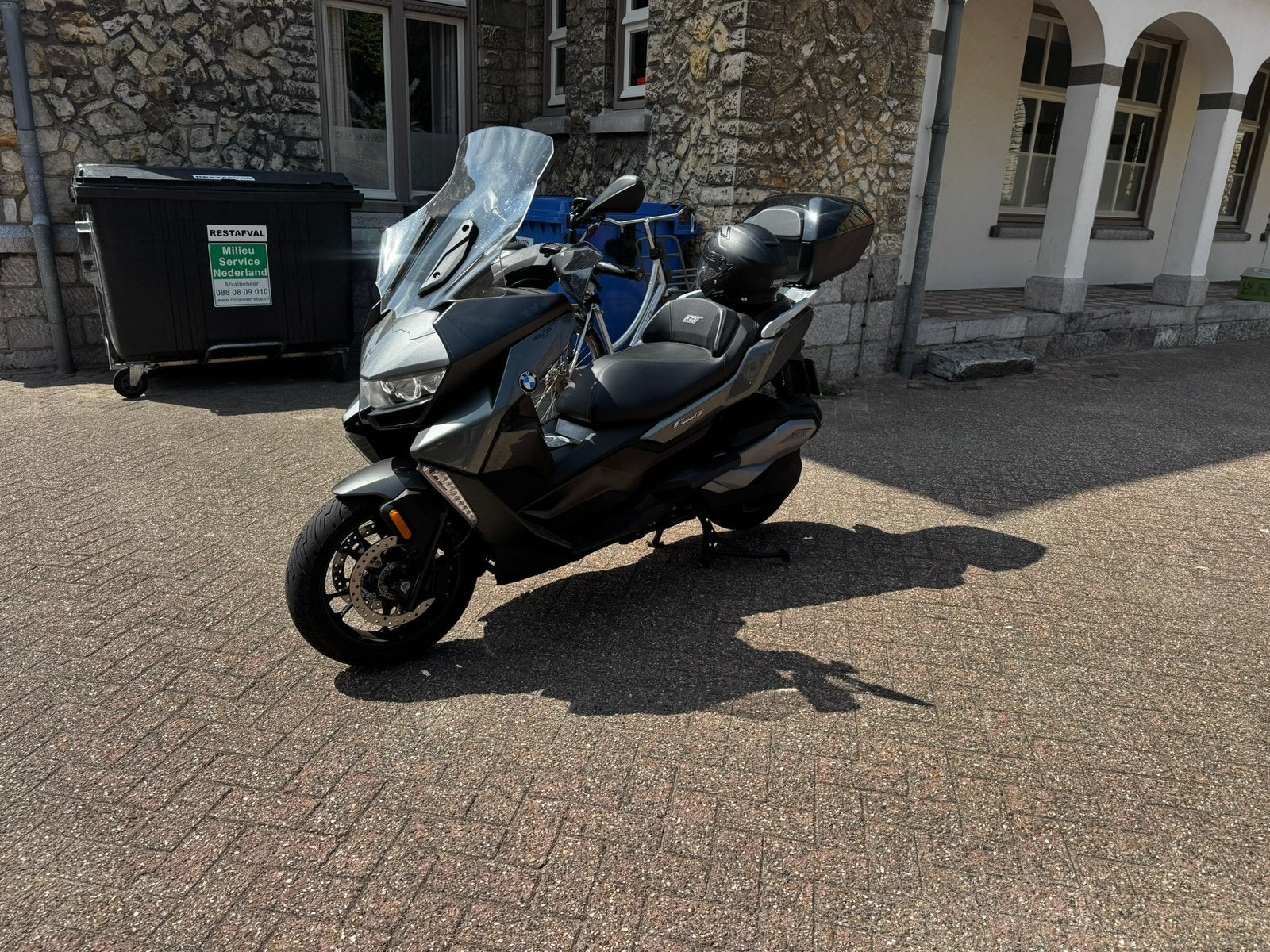 BMW C400GT 2021 Akrapovic/Malossi/Wunderlich/Alarm, Motoren, Scooter, Gebruikt, Particulier, Handvatverwarming