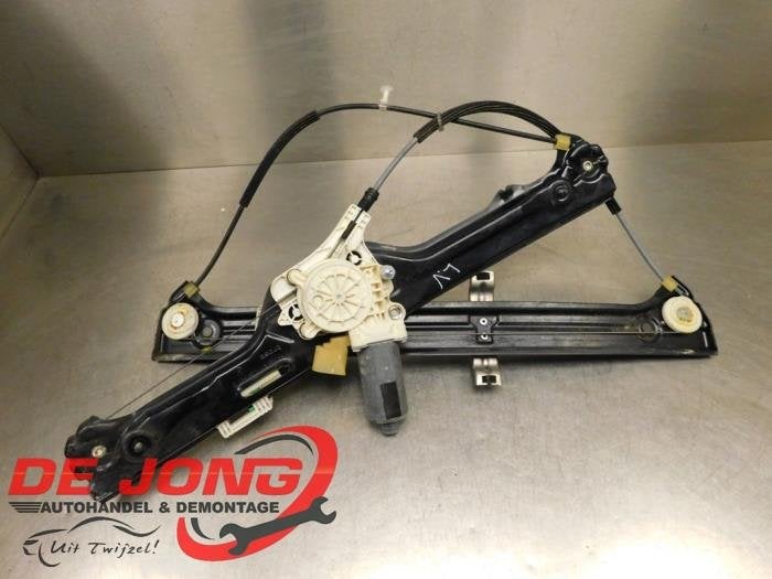 Mécanique vitre 4portes avant gauche d'un BMW X5, -, 3 mois de garantie, Utilisé, -