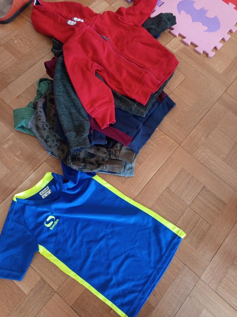 Baby 5stuks hoodies en 1 sport shirt maat 86-98, Ophalen, Zo goed als nieuw, Maat 86