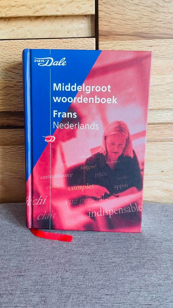 Van Dale Middelgroot Woordenboek Frans-Nederlands, Livres, Dictionnaires, Enlèvement ou Envoi, Comme neuf, Van dale, Français