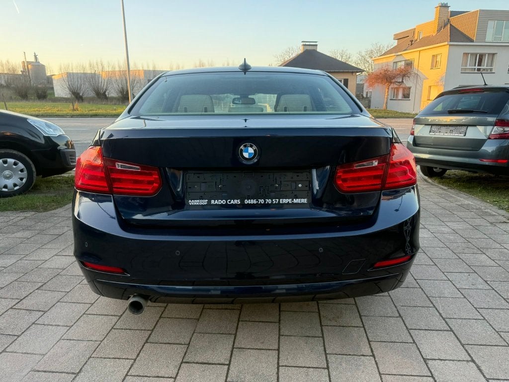 Bmw 318 d..2000 cc van 2013, Auto's, BMW, 100 kW, Lederen bekleding, Beige, 4 cilinders