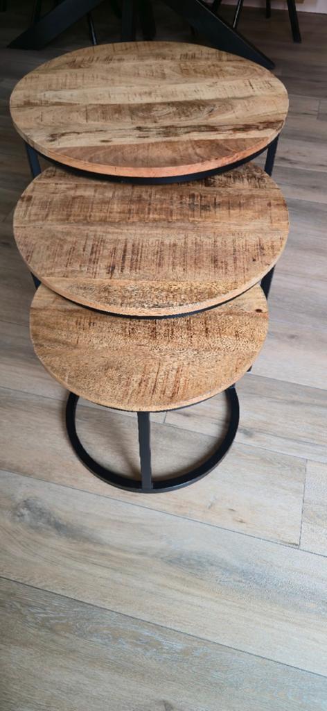 Salontafel mangohout (3delig), Huis en Inrichting, Ophalen