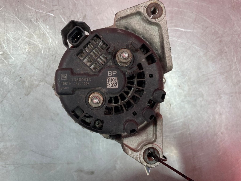 ALTERNATEUR Astra J (PC6 / PD6 / PE6 / PF6) (|13500582|), Opel, Opel Automobile GmbH, Utilisé, Kontakt-opel@opel.com