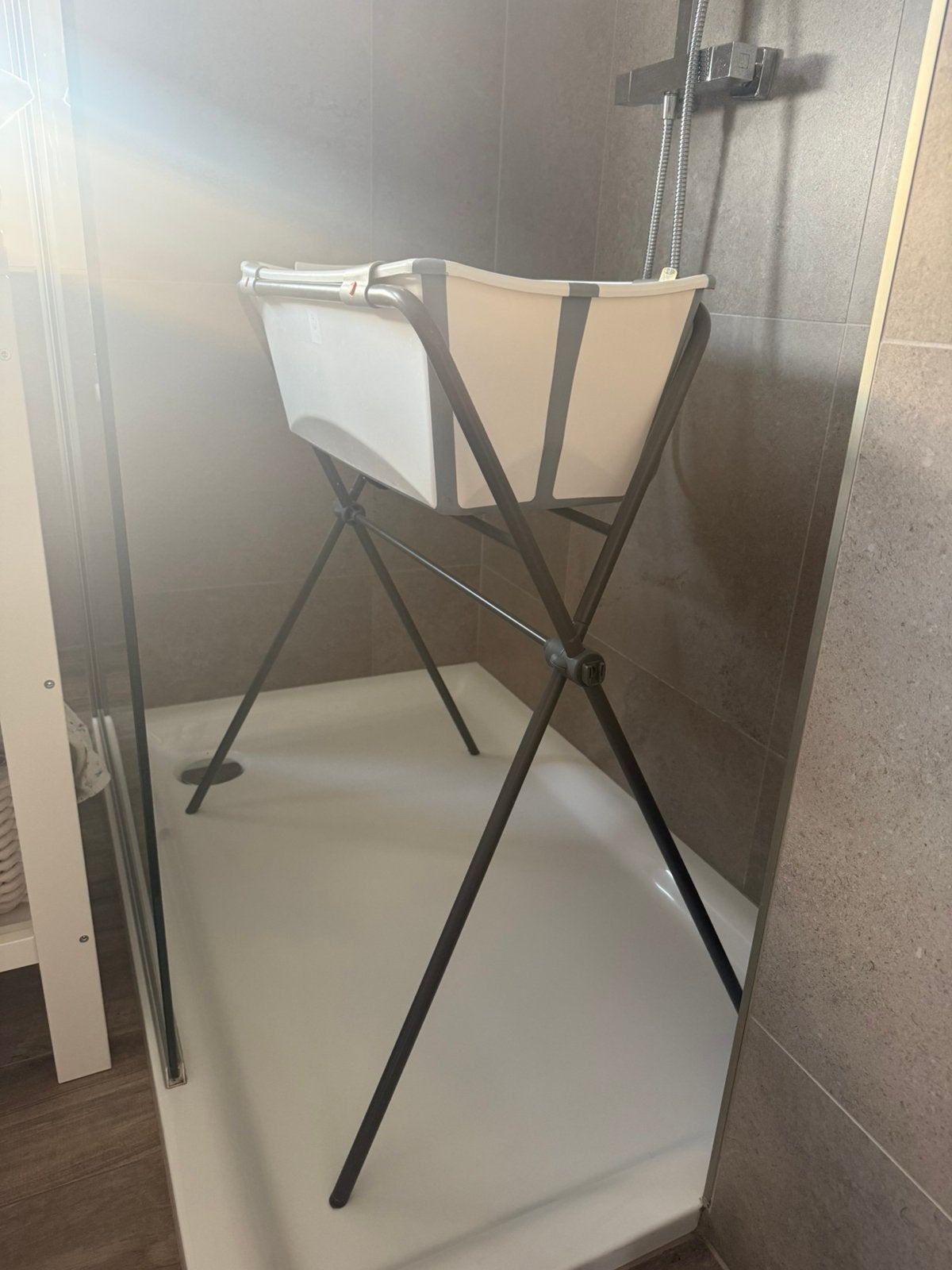 Plooibaar stokke badje + staander + baby support, Enlèvement, Comme neuf, Baignoire
