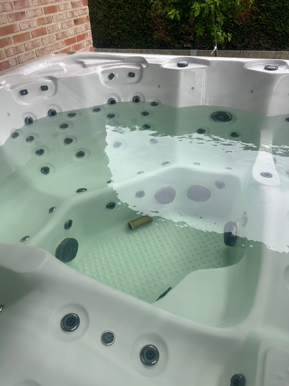 Bubbelbad 5 personen, Ophalen, Zo goed als nieuw