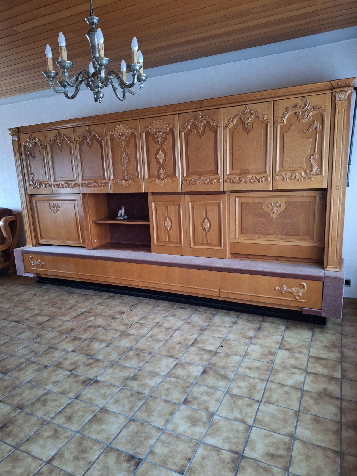 wandkast in lichte eik, Ophalen