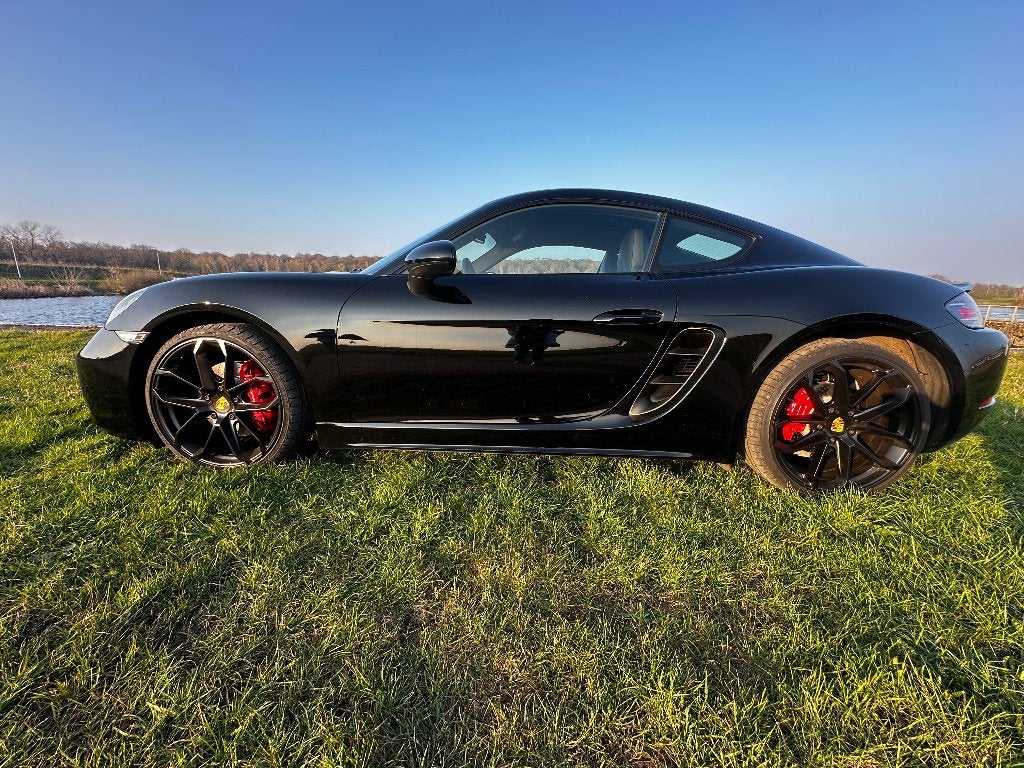 PORSCHE 718 S, Achat, 2500 cm³, 2 places, 2 portes
