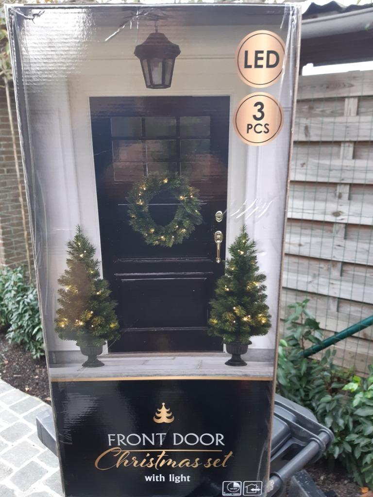 2 kerstboompjes + adventskrans met verlichting, Diversen, Ophalen of Verzenden, Nieuw