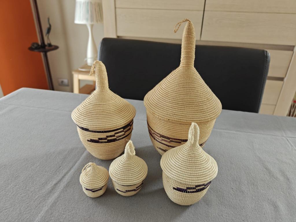 Set van 5 handgemaakte mandjes (Congo), Maison & Meubles, Enlèvement