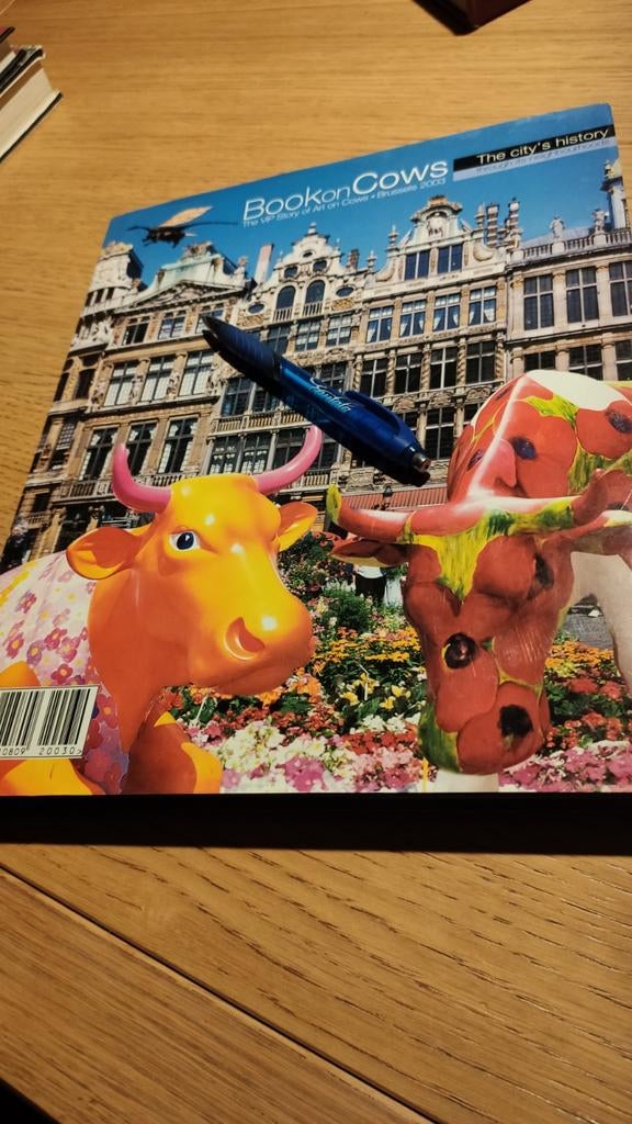 BOOK ON COWS -- Brussels 2003, Ophalen of Verzenden