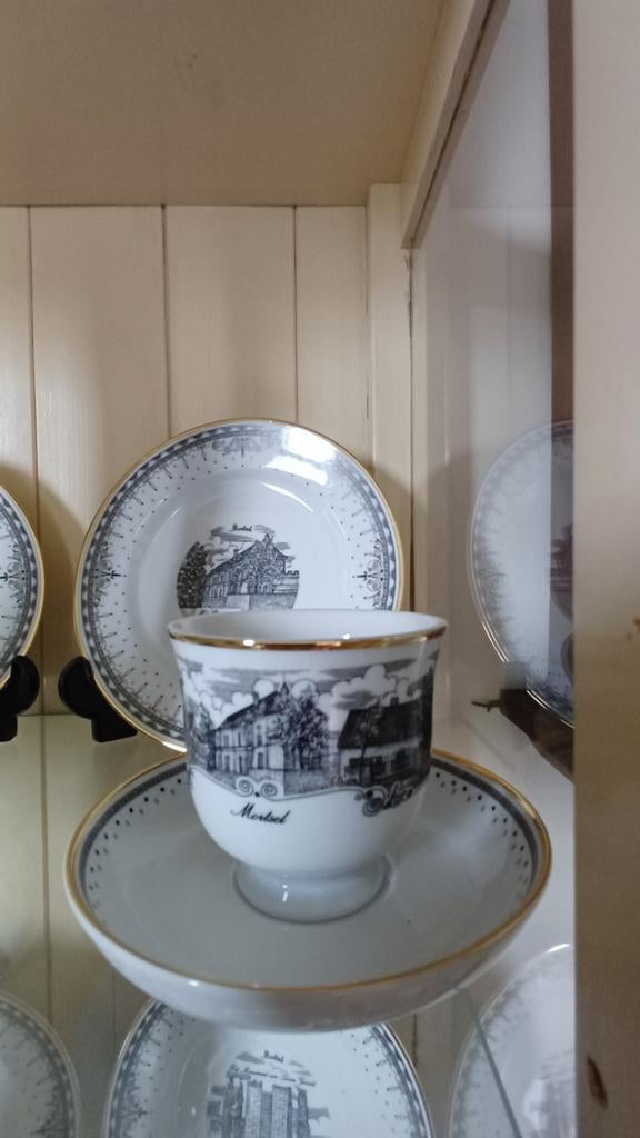 Koffieservies Mortsel, Ophalen