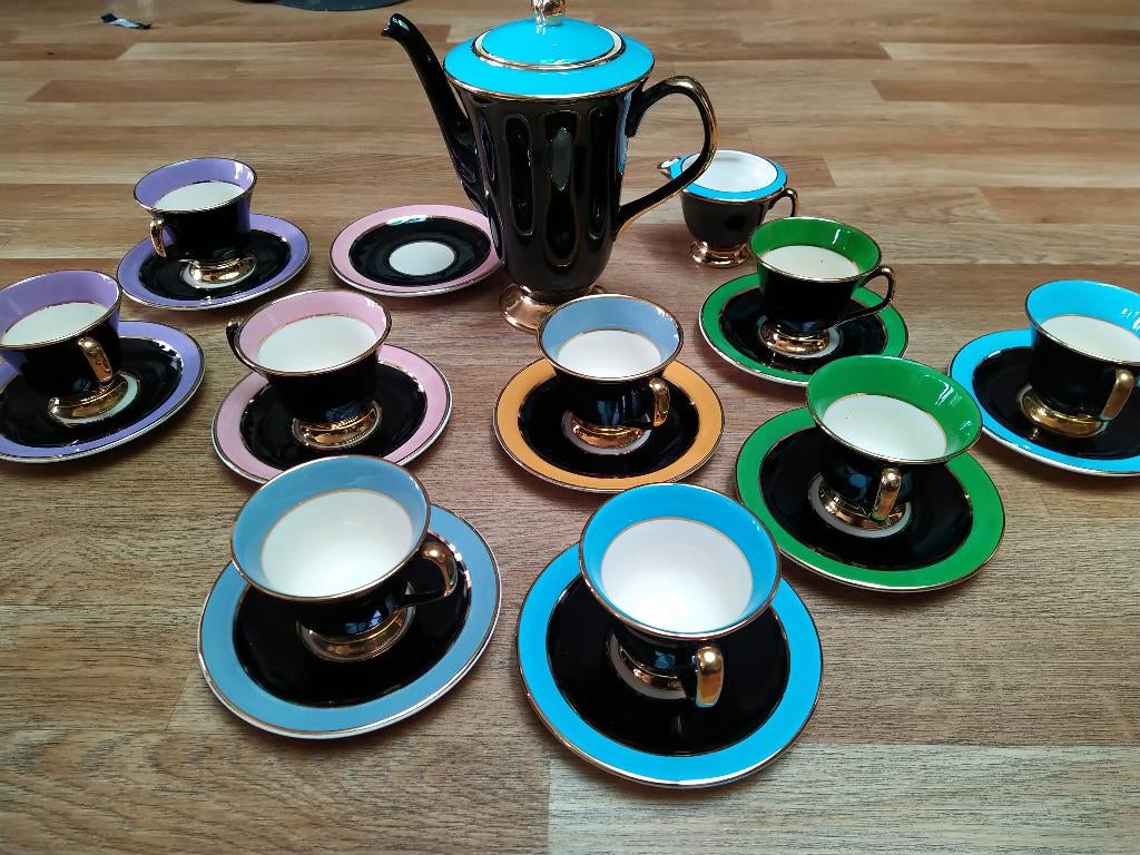 zeer oud servies, nog in perfecte staat, Enlèvement ou Envoi, Comme neuf, Porcelaine, Service complet