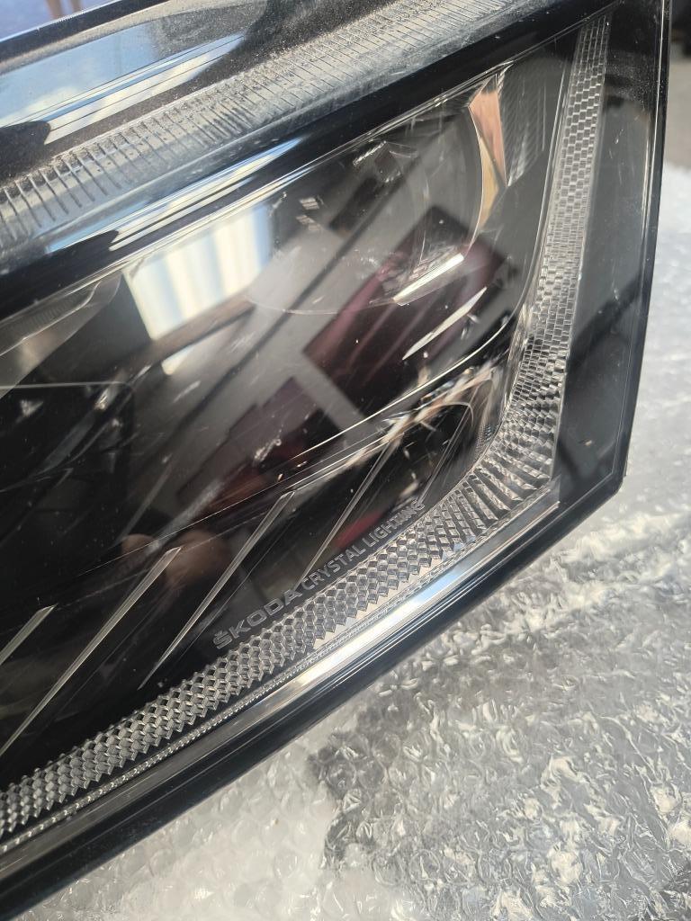 Phare Led avant gauche Skoda Octavia 2021, Enlèvement, Utilisé, Skoda