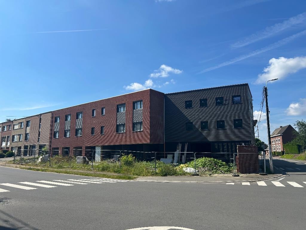 Immeuble 4 appartements, 1 rez bureau + 4 garages, 10 pièces, LIEGE, Liège (ville), 500 à 1000 m²