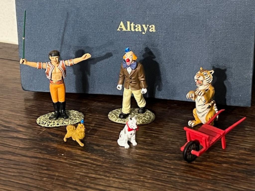 Koffertje met loden Altaya circus figuurtjes in lood, Ophalen