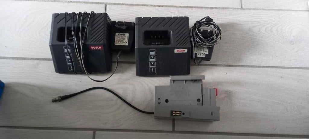 Police lot ascom bosch SE140 162 2  radio materiels, Collections, Objets militaires | Général, Enlèvement ou Envoi