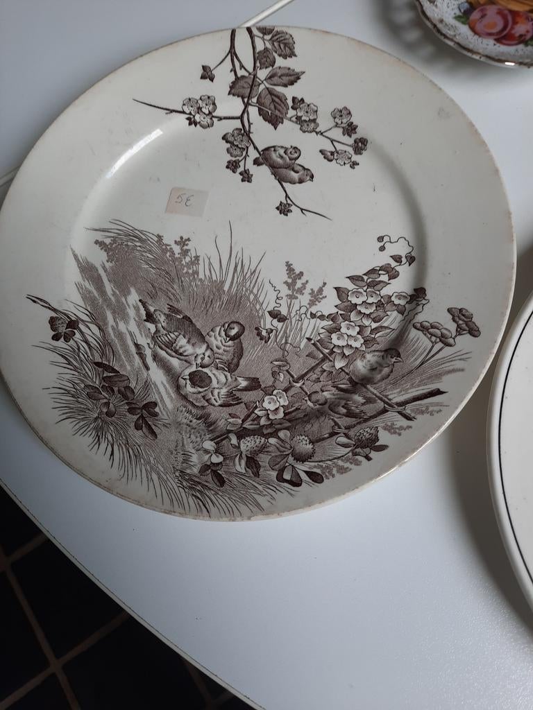 Assiettes décoratives anciennes à 5 euros chacune., Enlèvement ou Envoi