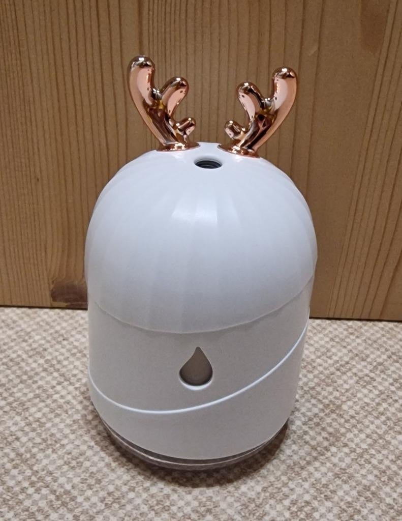 Deluxa Deer Humidifier– Luchtbevochtiger LED & USB- nieuw, Ophalen of Verzenden, Zo goed als nieuw, Luchtbevochtiger