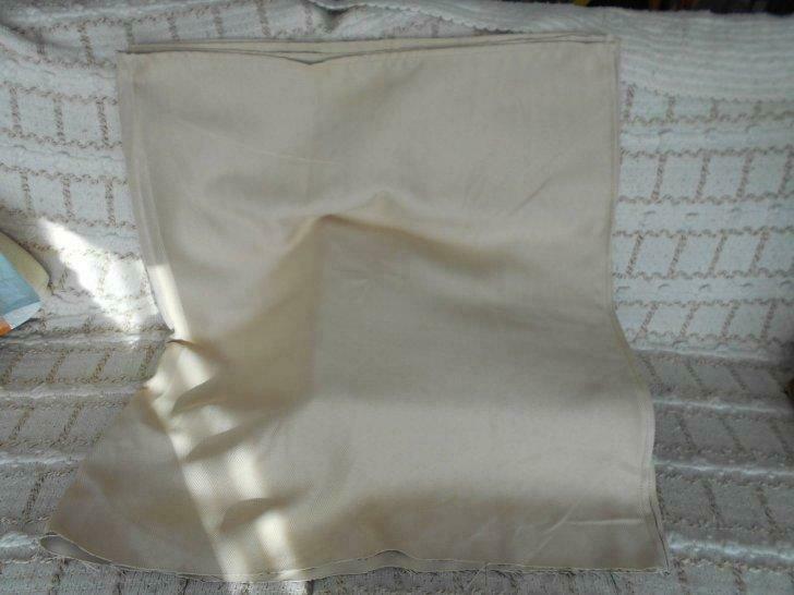 Luxe verduisterend gordijn 2 stuks nieuw beige, Ophalen of Verzenden, Nieuw, Beige