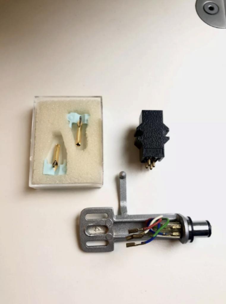 Cellule Shure M44-7 + 2 aiguiles + porte Cellule, Enlèvement ou Envoi, Utilisé, Pièce tourne-disques, Autres marques