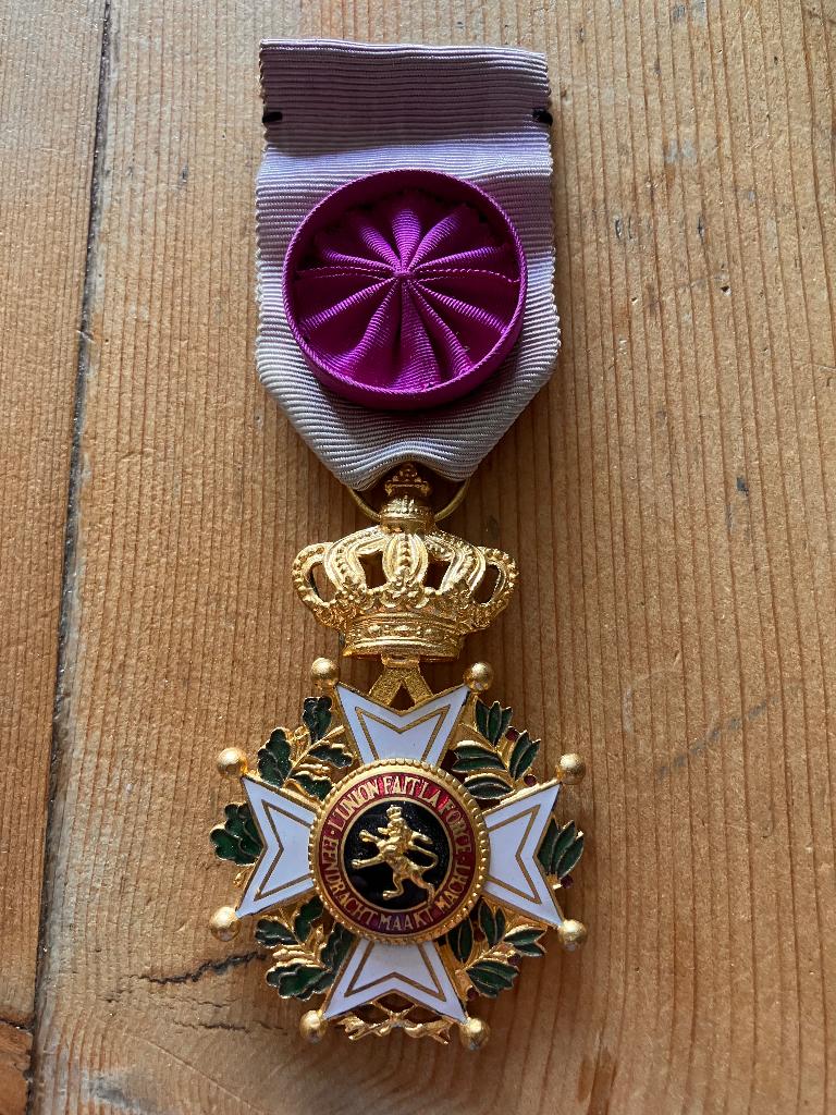 Médaille, Envoi