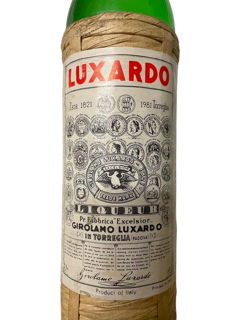 Bouteille Luxardo 0,75 Italie Liqueur, Collections, Enlèvement ou Envoi, Pleine, Utilisé, Autres types