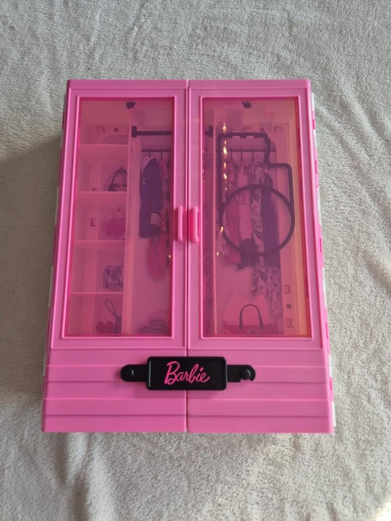 Barbie-kledingkast