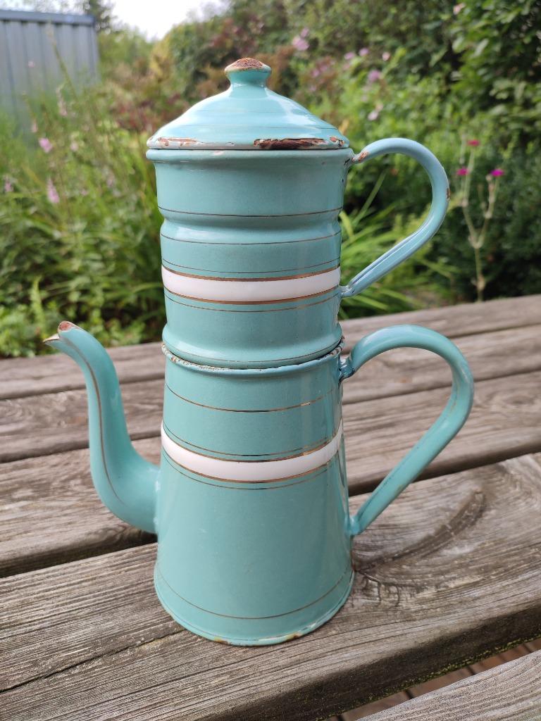 Ancienne cafetière émaillée, Ophalen