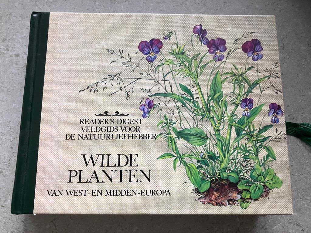 Wilde planten van West en Midden Europa, Ophalen of Verzenden, Zo goed als nieuw, Bloemen, Planten en Bomen
