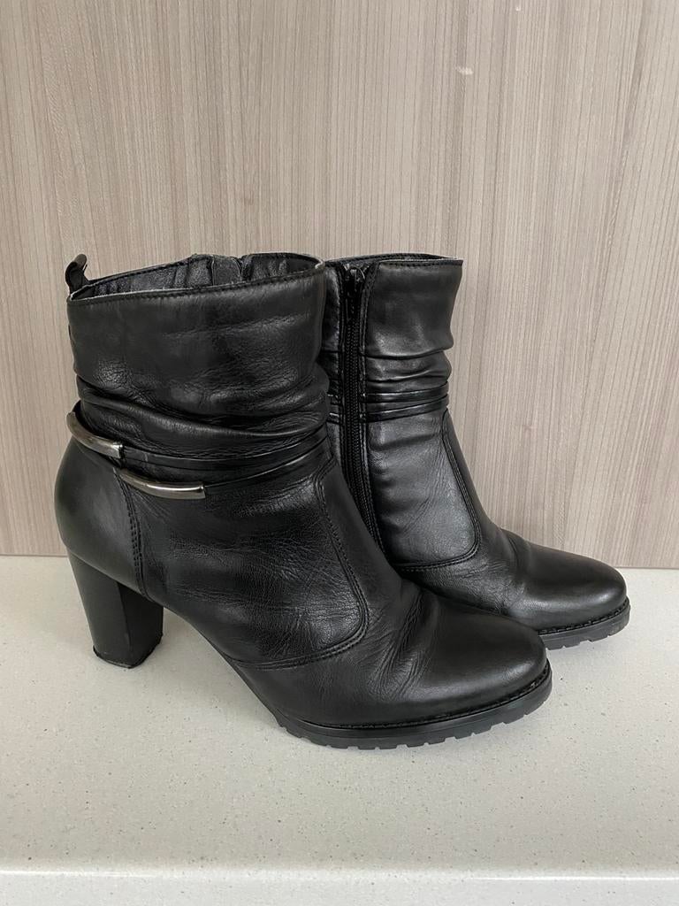 Super affaire! Chaussure Nero Giardini :  cuir  pointure 40, Enlèvement ou Envoi, Gabor, Boots et Botinnes, Porté