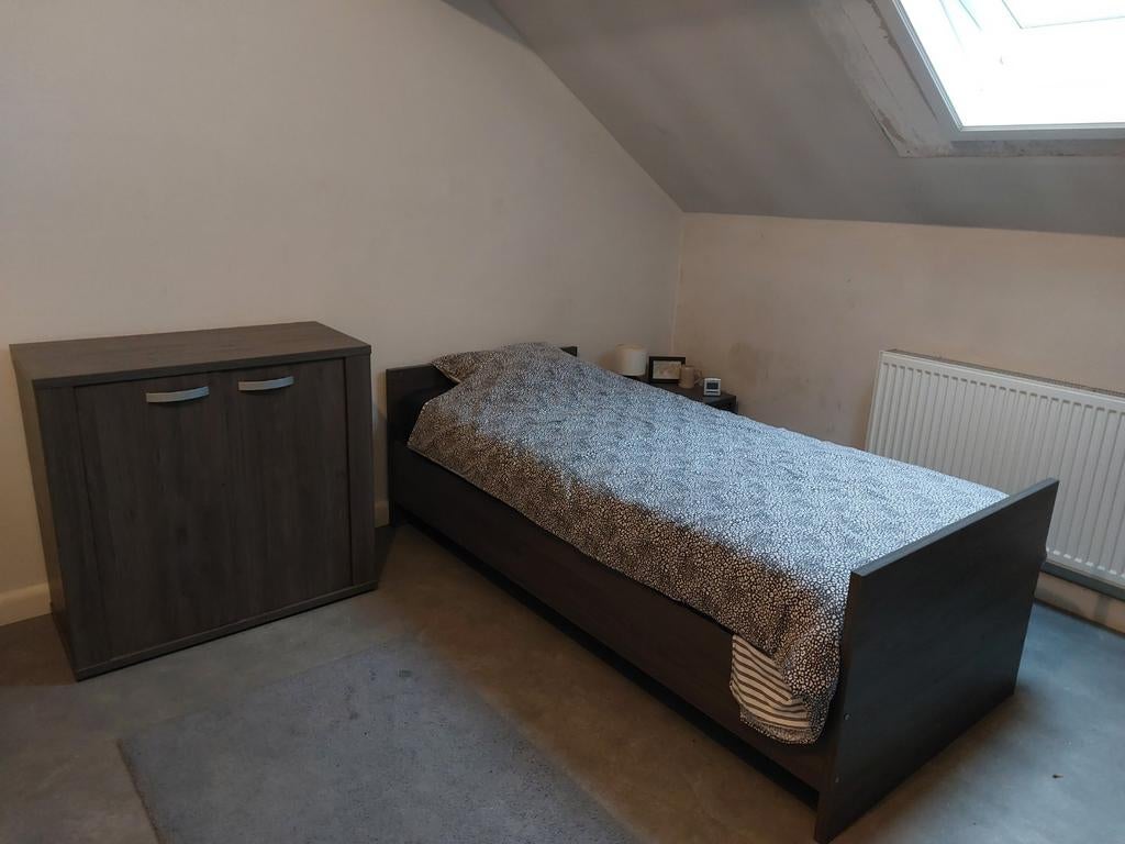 sommier à lattes inclus, matelas moyennant supplément., Enlèvement, Utilisé