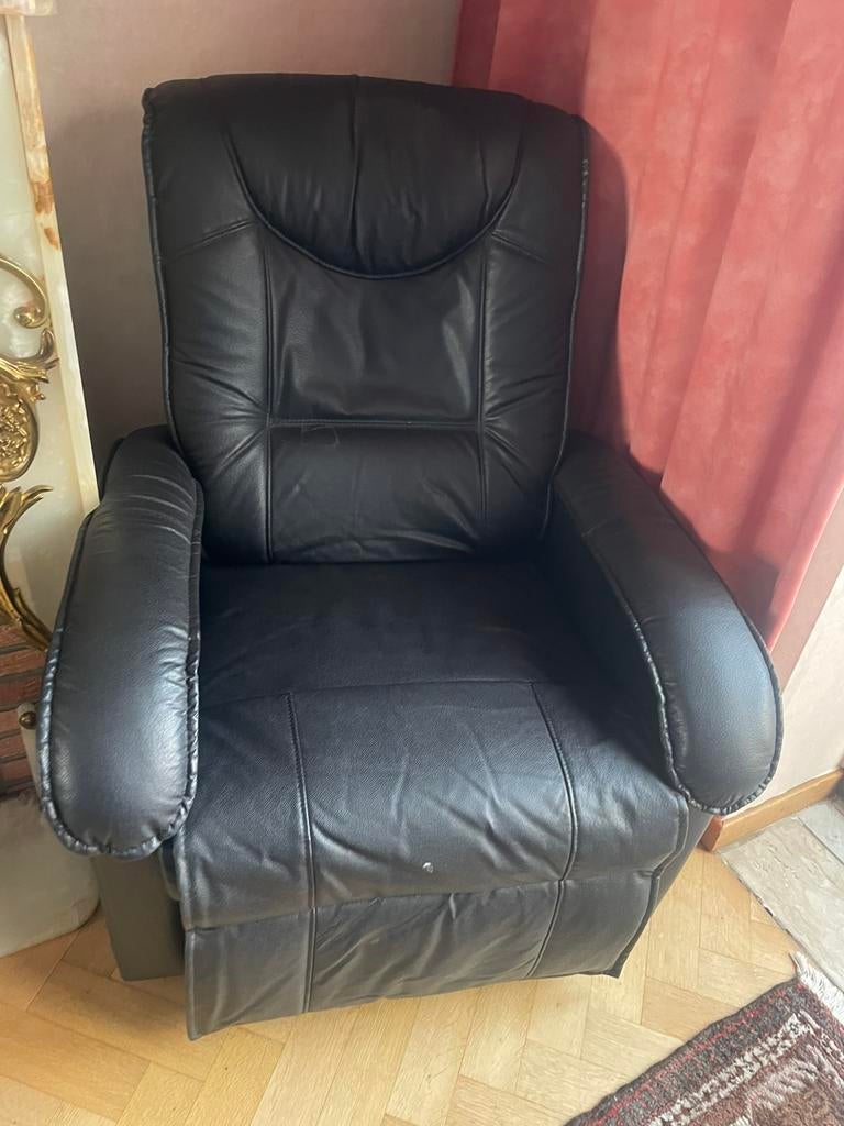 Zwarte leren relax zetel, Huis en Inrichting, Fauteuils, Ophalen, Gebruikt