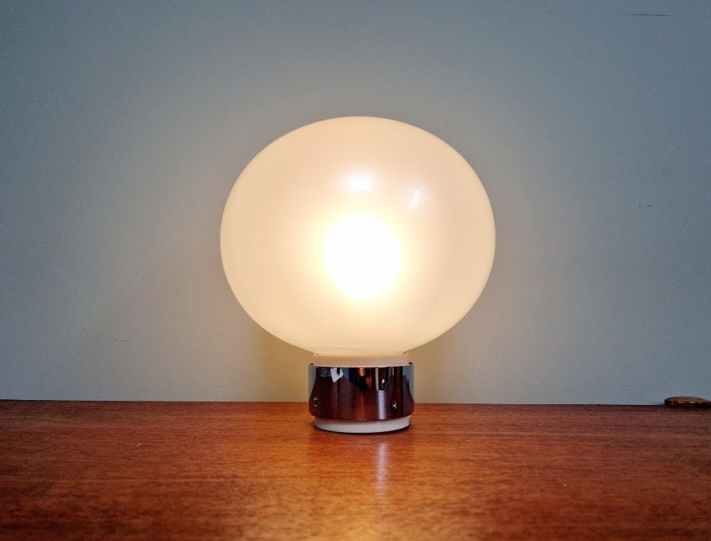 Wand-/plafondlamp van opaalglas, Motoko Ishii,1970, Ophalen of Verzenden