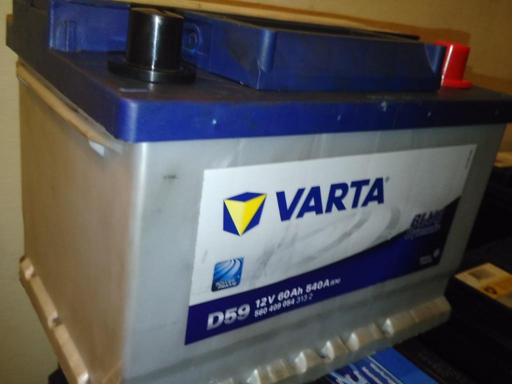 Batterijen VARTA 12V 60 Ah, Auto-onderdelen, Ophalen, Gebruikt, BMW