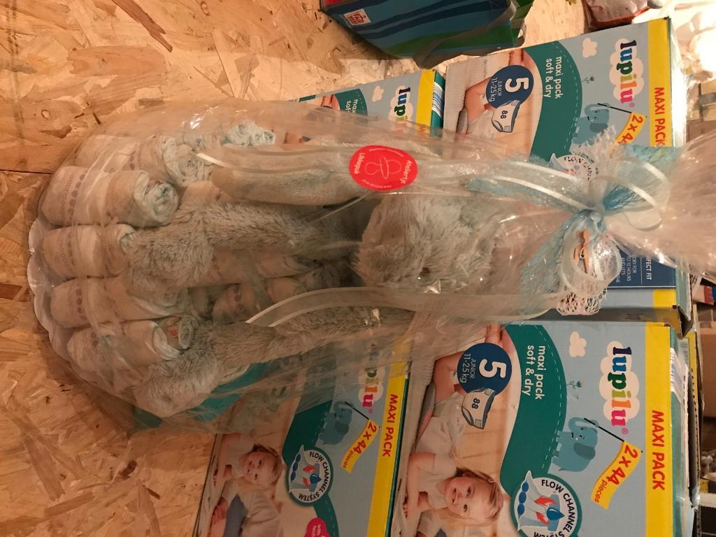 Kraamcadeau pampertaart luiertaart met konijn, Kinderen en Baby's, Ophalen of Verzenden, Nieuw, Kraamcadeau