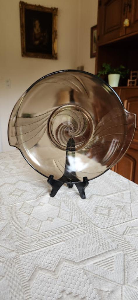Grote Art Nouveau-schaal van rookglas - Gemaakt in België, Ophalen of Verzenden
