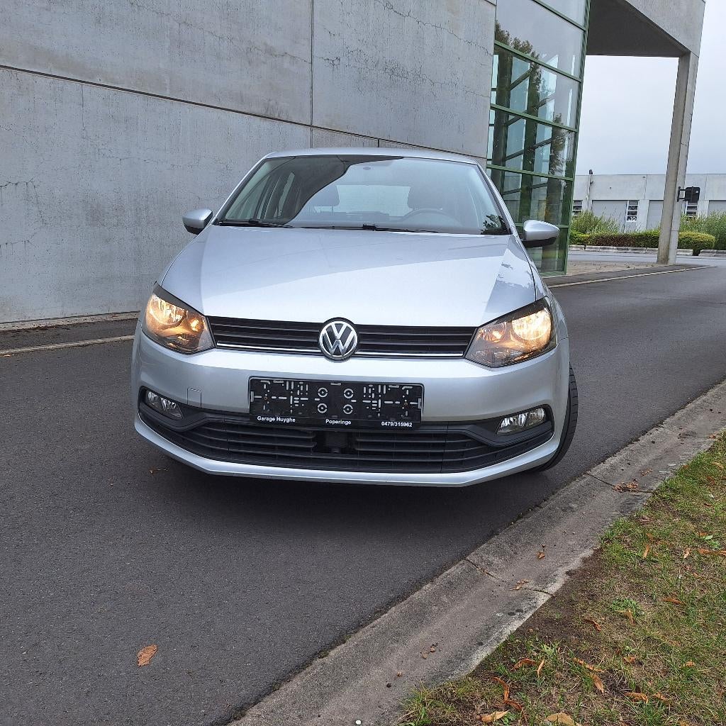 Volkswagen polo 1.0 benzine 2015 met airco, Auto's, Voorwielaandrijving, Leder en Stof, Bedrijf, 5 deurs